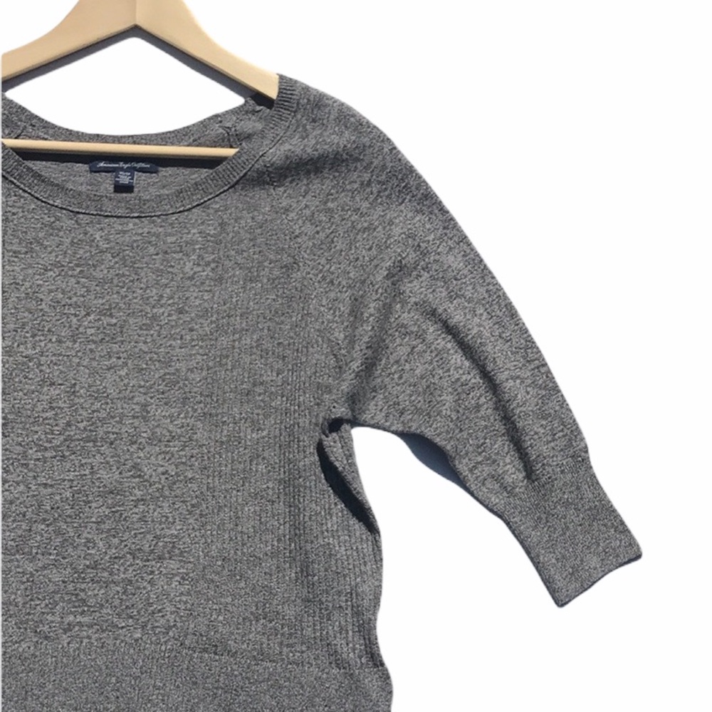 3/$25🍾🍾American Eagle Light Weight Gray 3/4 Sleeve Sweater - Picture 5 of 8